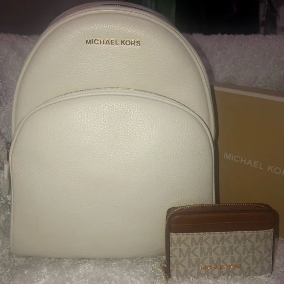 NWT MICHAEL KORS Abbey Backpack & Jet Set Wallet Michael Kors Abbey Backpack/Wallet Set | Mercari main image 3
